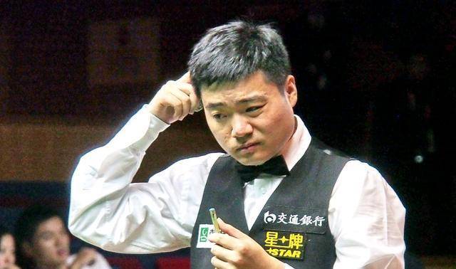 球员状态高涨，表现出色赢得掌声的简单介绍
