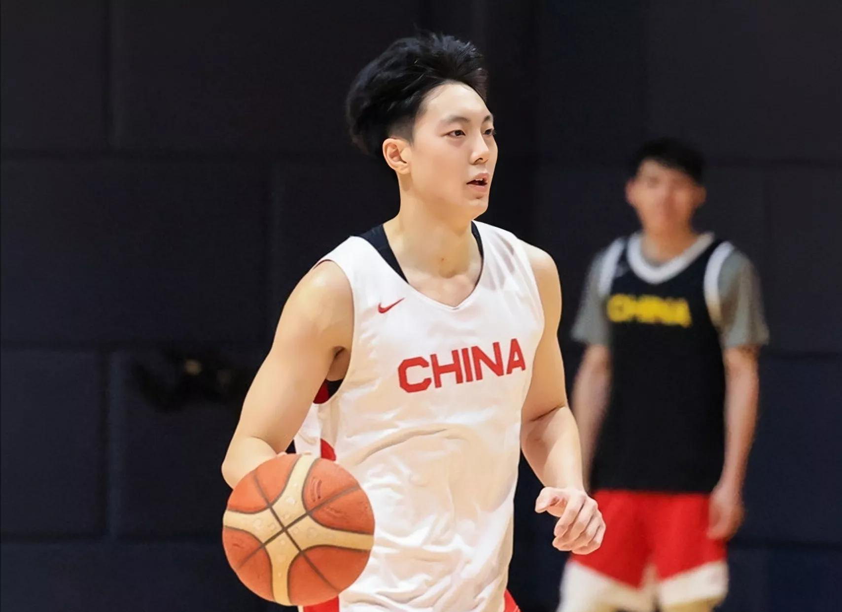足球半决黑马脱颖而出