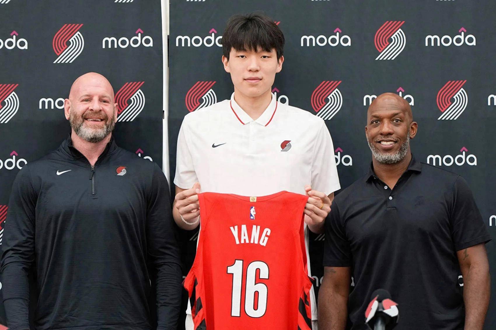 九游体育-NBA首轮日！青岛男篮邀请球迷见证杨瀚森选秀机会的简单介绍