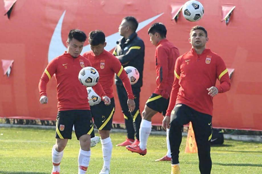 关于东亚杯-黄政宇首球国足两中门框1-0中国香港获季军的信息