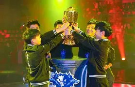 金鹰特攻在今日王者荣耀国际版比赛中表现亮眼，秀翻全场，统治赛场毫无争议(金鹰奖差点凑齐3个金鹰女神)