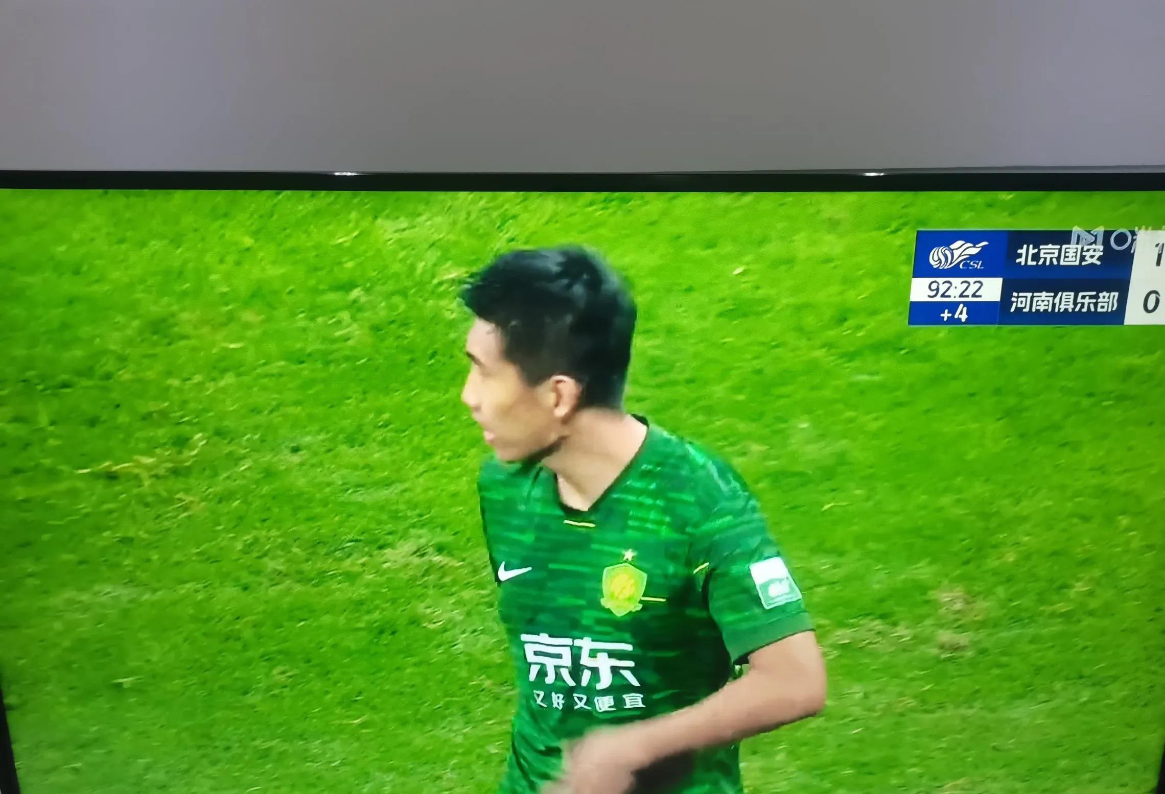 九游体育-踢球者：药厂体育总监现场观战欧青赛，并敲定夸(踢球者青少年足球俱乐部)