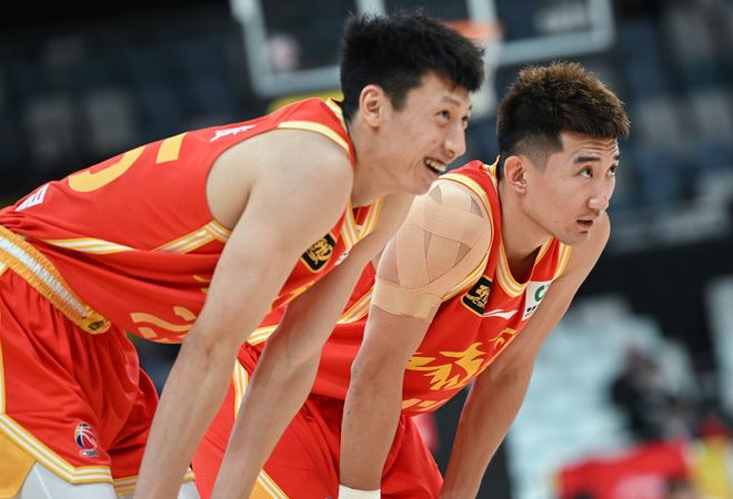 孙铭徽18+10广厦胜山西齐麟23分新疆不敌福建(广厦男篮的孙铭徽什么时候可以打比赛)