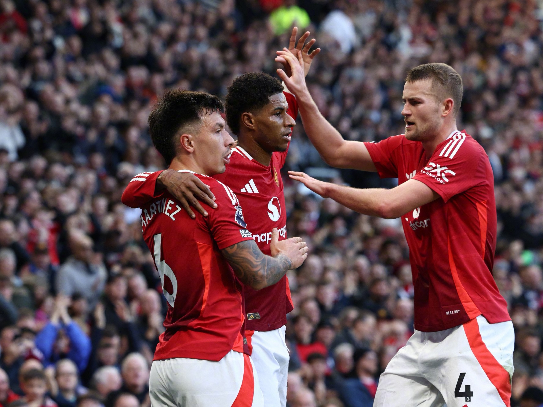 热刺英超客场3-0完胜曼联，孙兴慜传射闪耀老特拉福德(热刺英超第一)