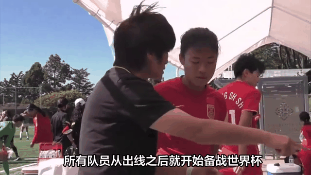 亚洲女足比赛中我国队赢得掌声(亚洲女足比赛中我国队赢得掌声的是谁)