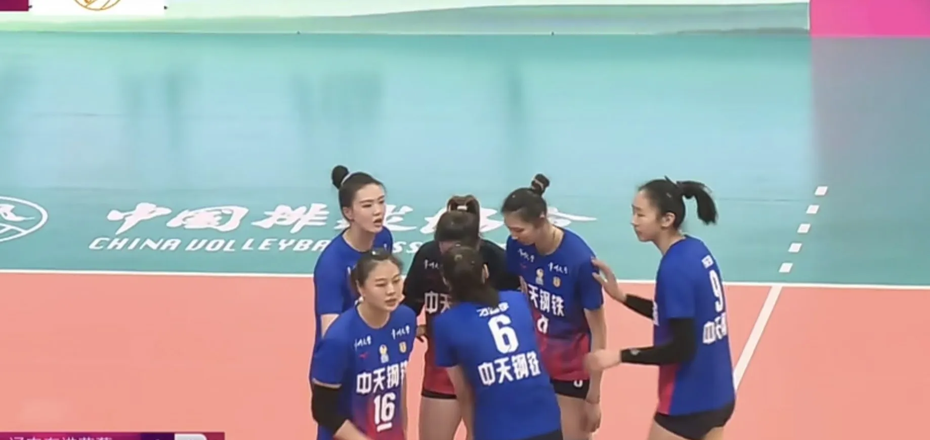 江苏女篮闷平同台，两败俱伤(江苏女篮成绩)